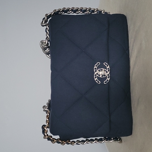 Chanel 19 Large Navy Blue Canvas - Picture 2 of 8